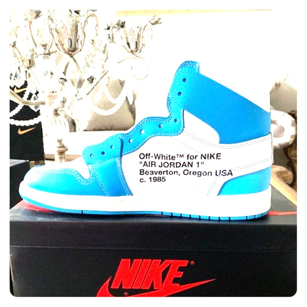 Off White Jordan 1’s UNC